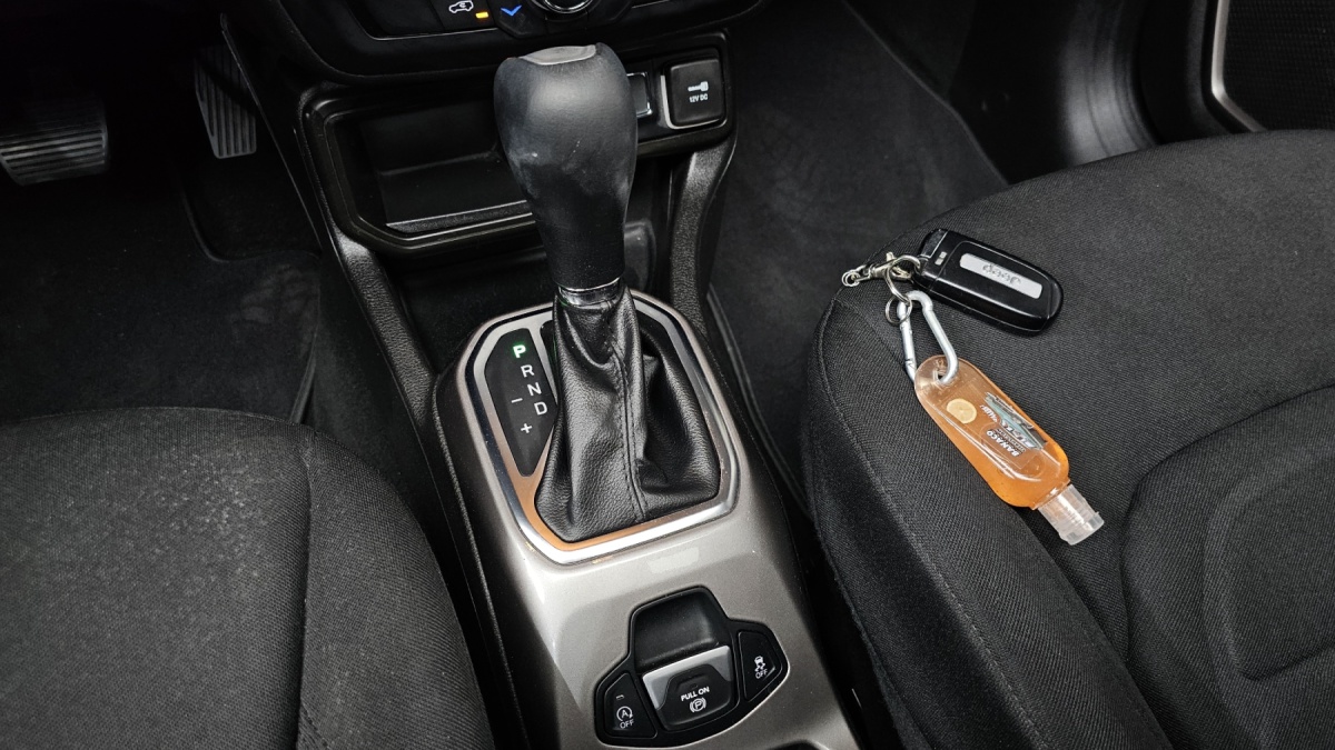 Jeep Renegade, 2022 — фото 8 из 12