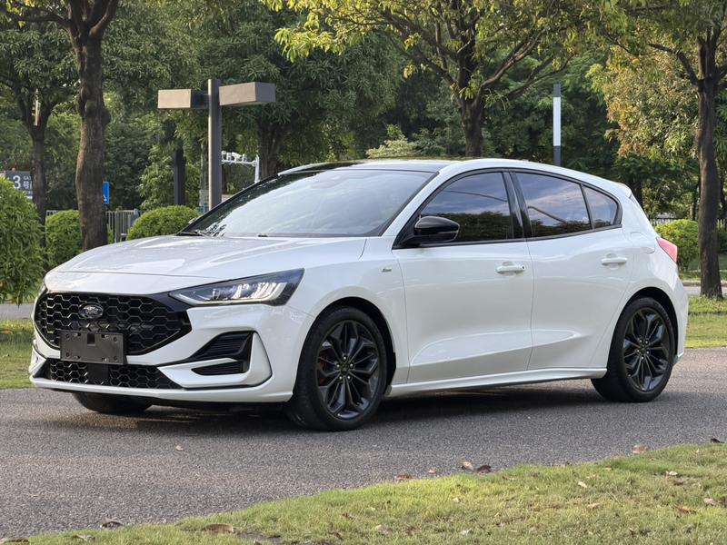 Ford Focus, 2022 — купить в Ульяновске под ключ