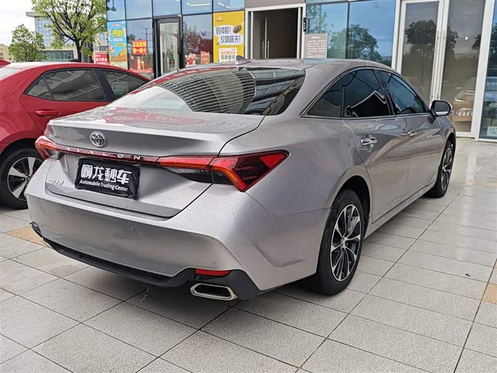 Toyota Avalon, 2022 — фото 8 из 9