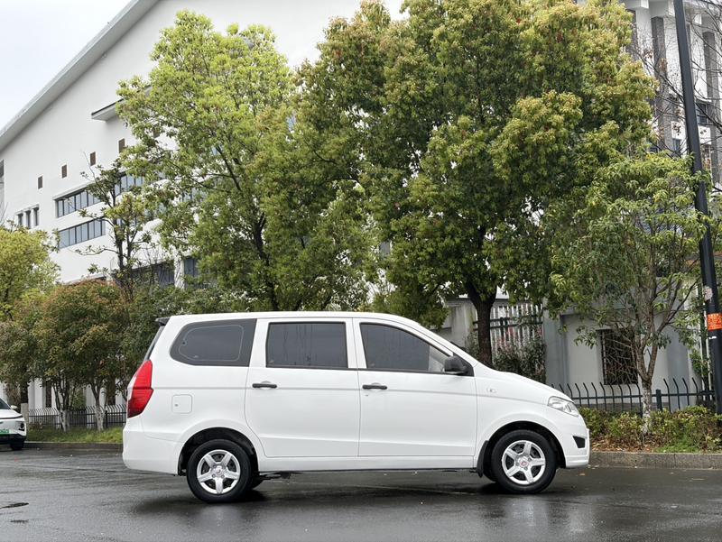 Wuling Hongguang, 2022 — фото 8 из 12