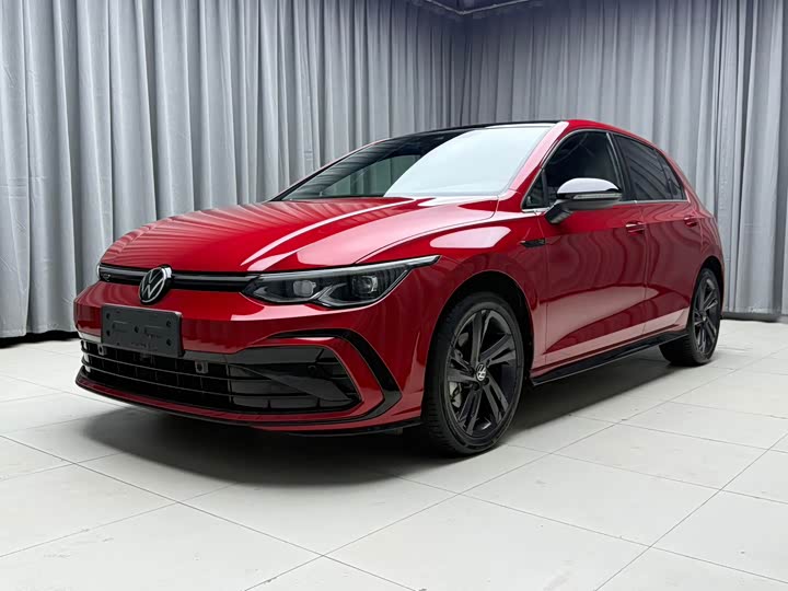 Volkswagen Golf, 2022 — купить в Москве под ключ