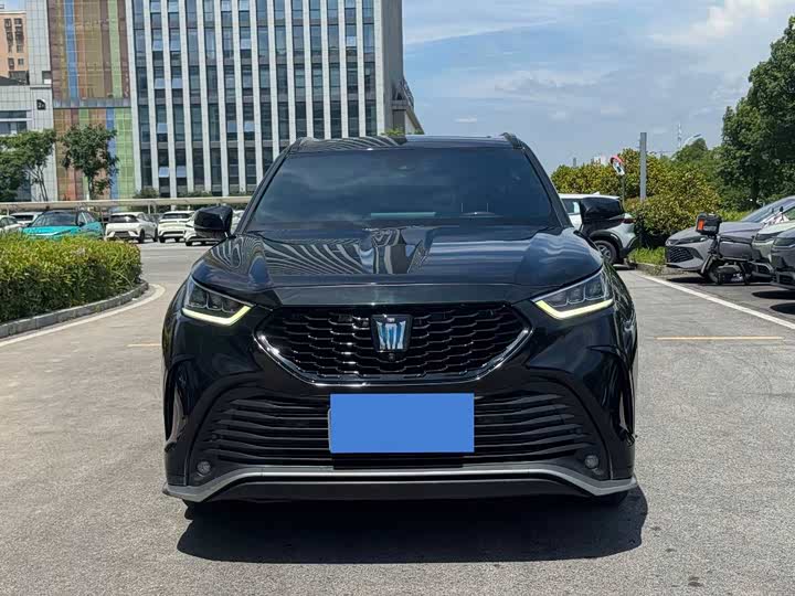 Toyota Crown Kluger, 2023 — фото 2 из 9