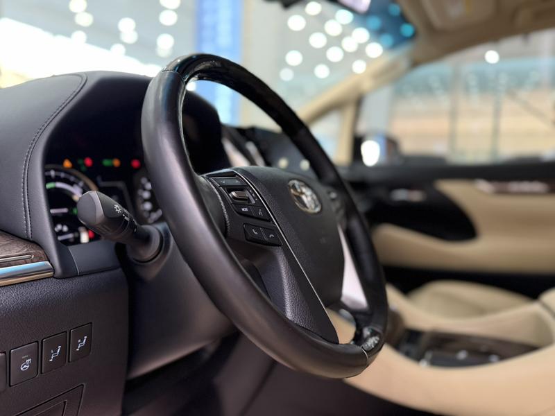 Toyota Alphard, 2022 — фото 12 из 12