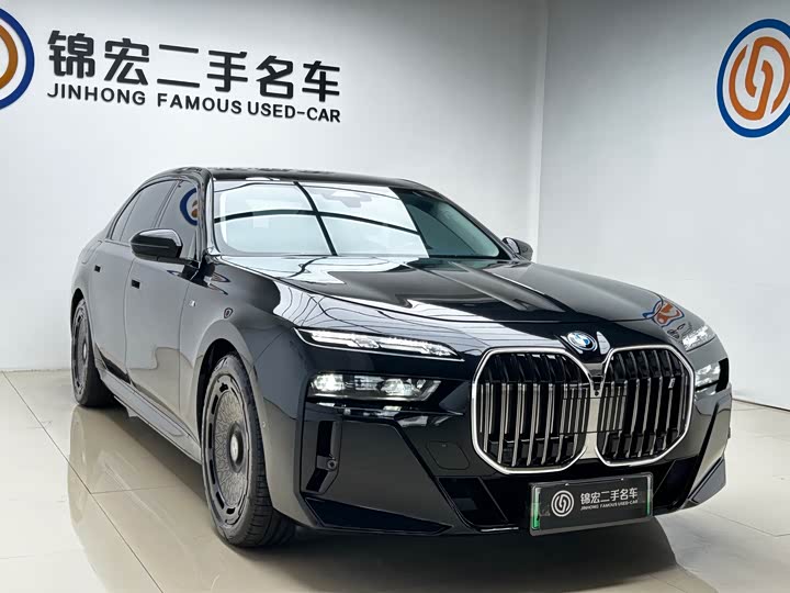 BMW i7, 2023 — фото 3 из 9