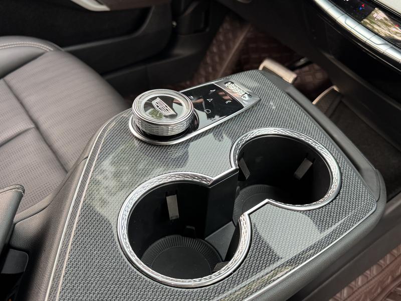 Cadillac Optiq, 2024 — фото 11 из 12
