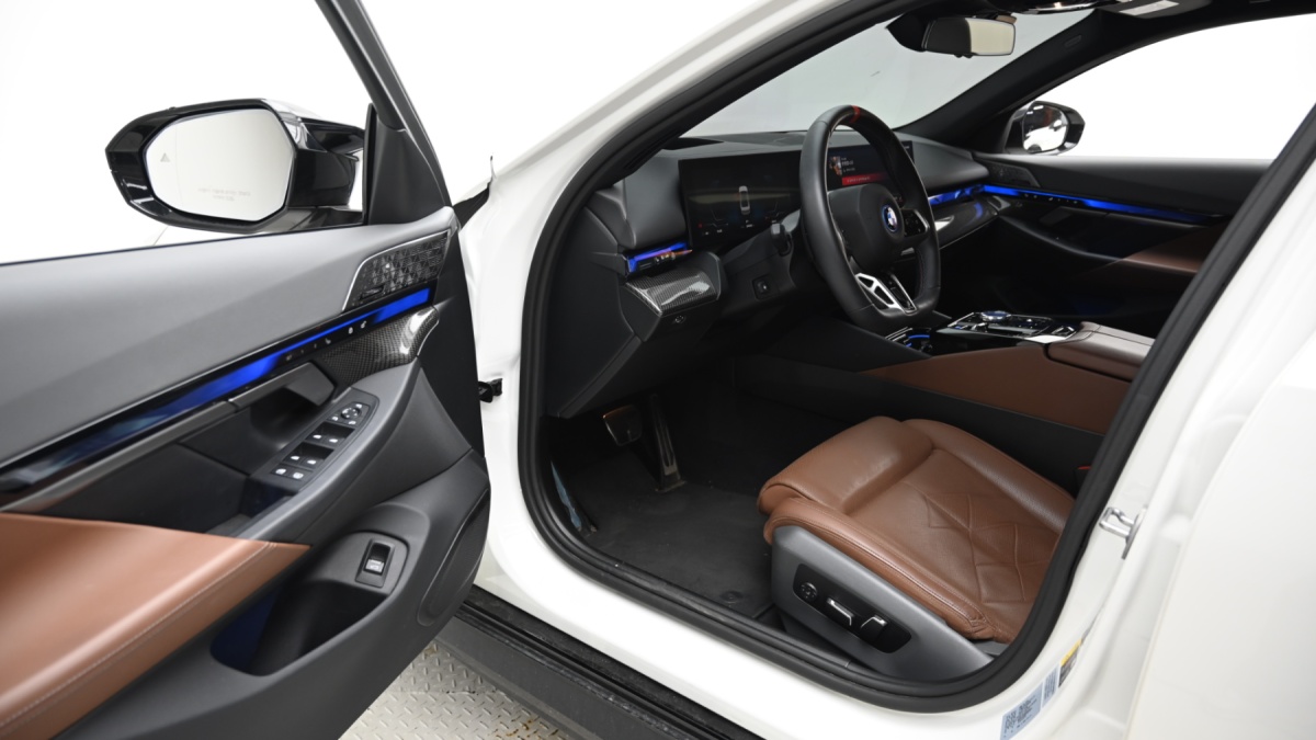 BMW i5, 2023 — фото 11 из 12