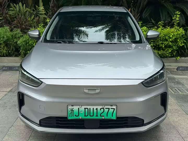 Geely Geometry C, 2022 — фото 2 из 9