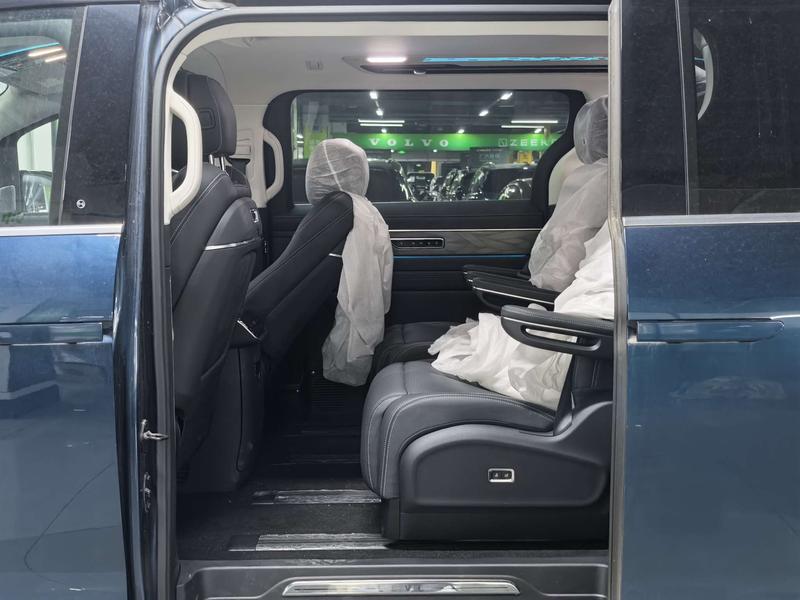 Geely Galaxy L380, 2025 — фото 10 из 12