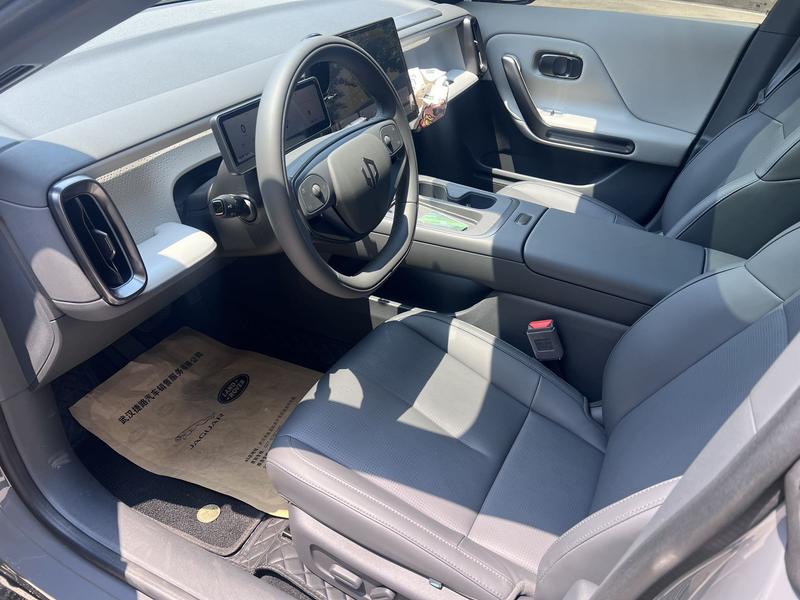 Leapmotor Lafa5, 2026 — фото 8 из 10