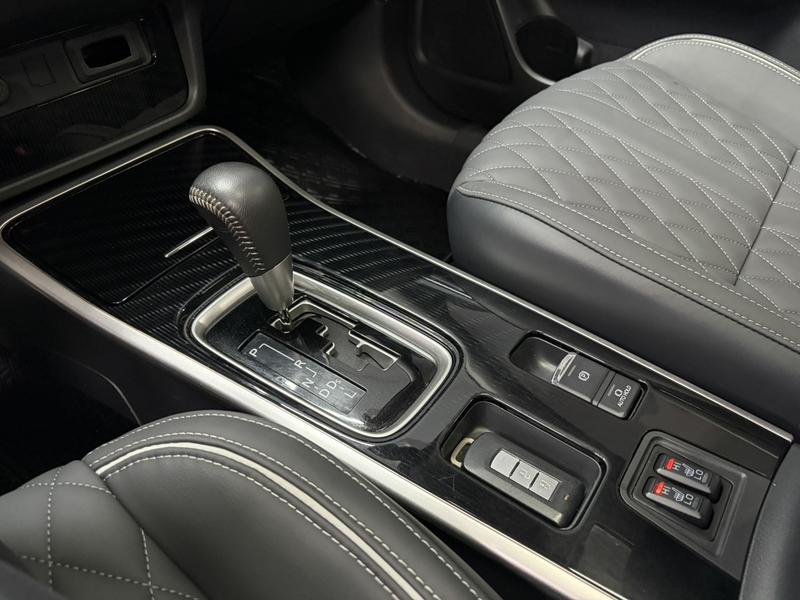 Mitsubishi Outlander, 2022 — фото 10 из 12