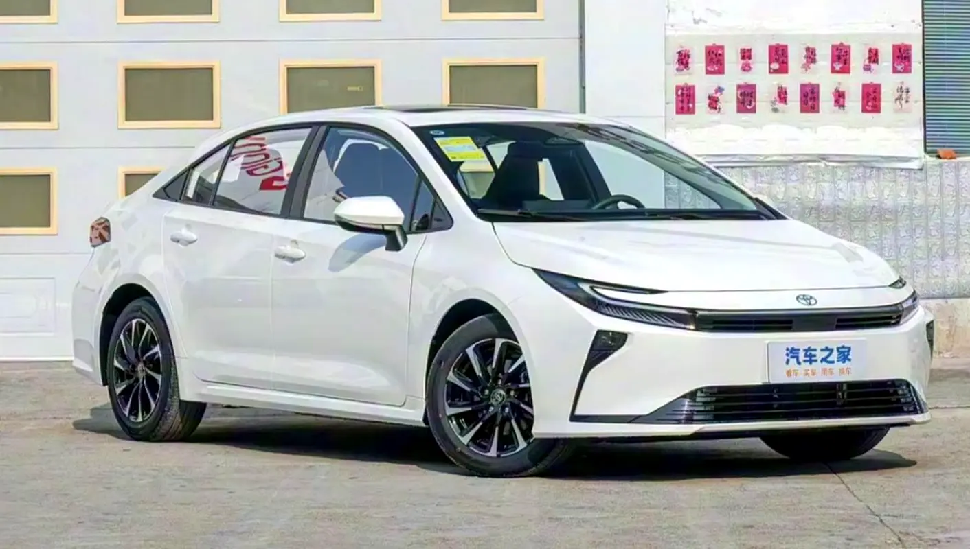 Toyota Corolla, 2026 — фото 3 из 3