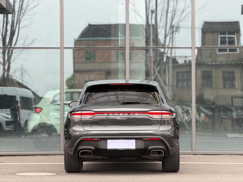 Porsche Macan, 2023 — фото 3 из 12