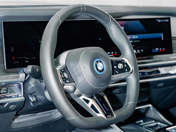 BMW i7, 2024 — фото 9 из 9