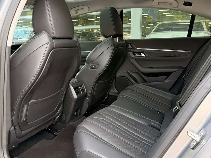 Peugeot 508, 2024 — фото 6 из 9