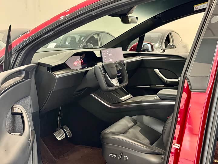 Tesla Model X, 2023 — фото 4 из 9