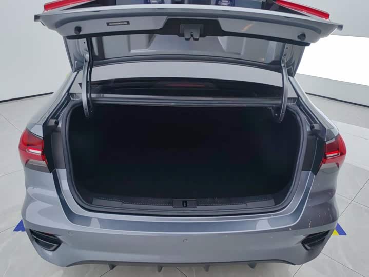 Roewe i5, 2021 — фото 4 из 9