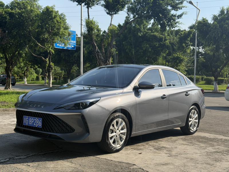 Roewe i5, 2025 — купить в Самаре под ключ