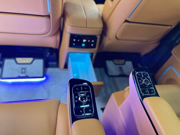 Wey 80 Hybrid, 2025 — фото 9 из 9