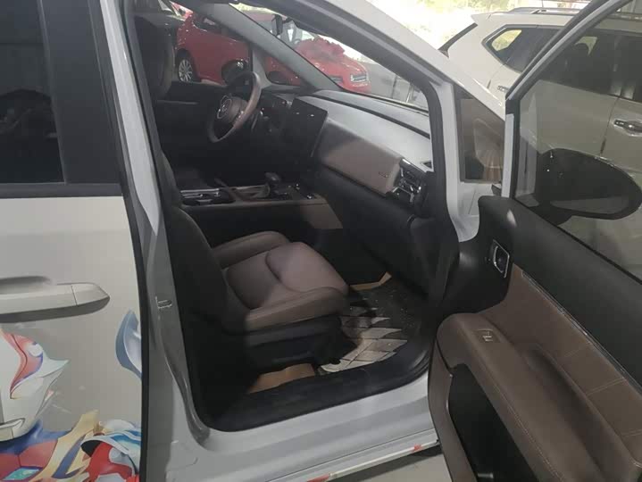 Wuling Starlight 730, 2026 — фото 8 из 9