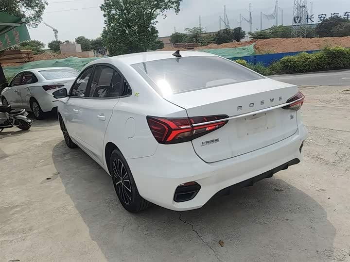 Roewe i5, 2022 — фото 5 из 9