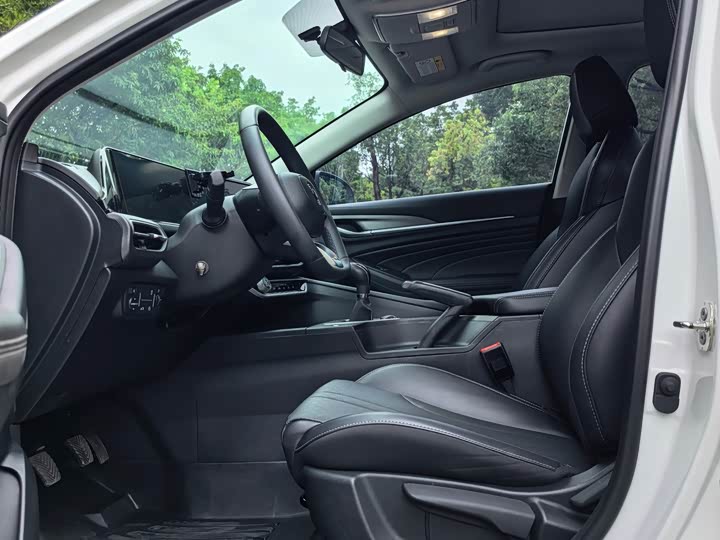 Changan Eado Plus, 2021 — фото 8 из 9