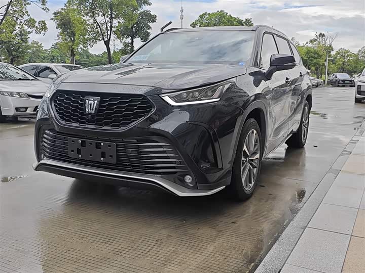 Toyota Crown Kluger, 2025 — купить в Санкт-Петербурге под ключ