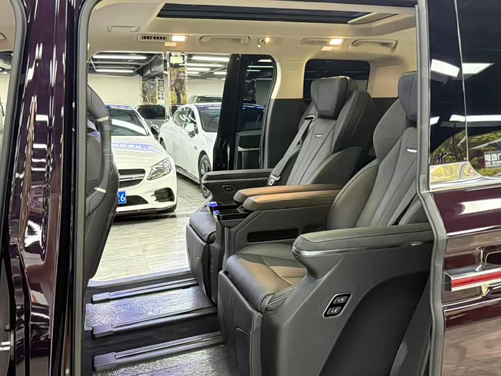Hongqi HQ9 Hybrid, 2025 — фото 5 из 9