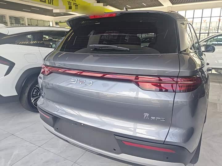 BYD Song Pro Hybrid, 2025 — фото 6 из 9
