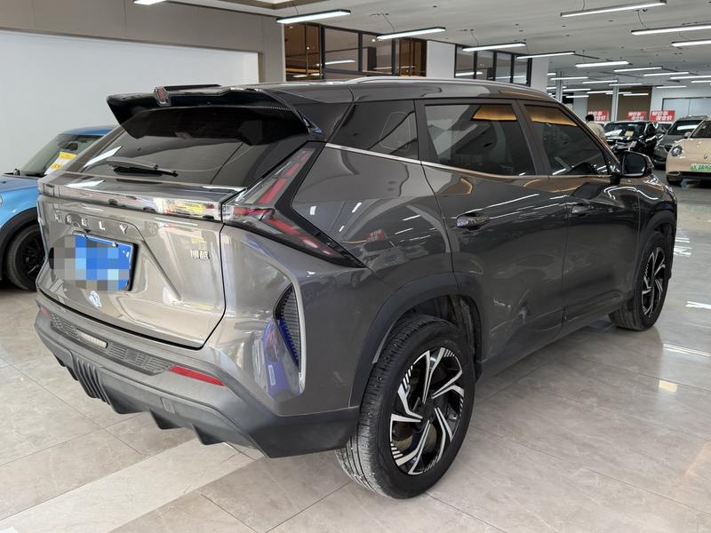 Geely Atlas, 2023 — фото 6 из 9