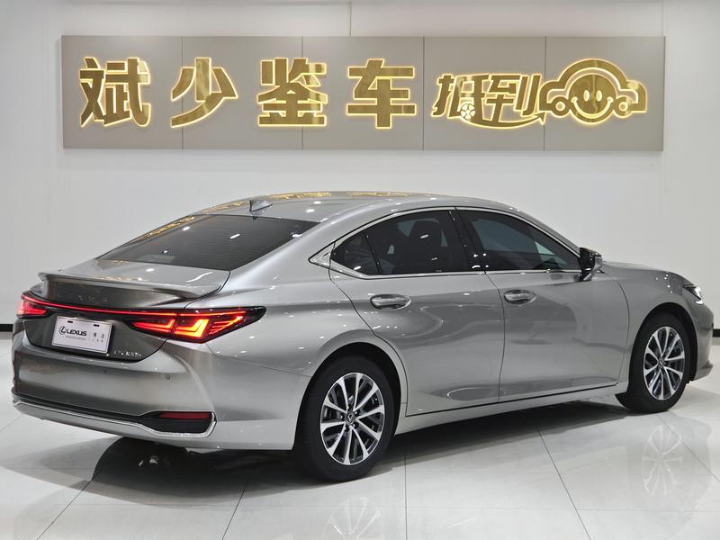 Lexus ES, 2025 — фото 6 из 12