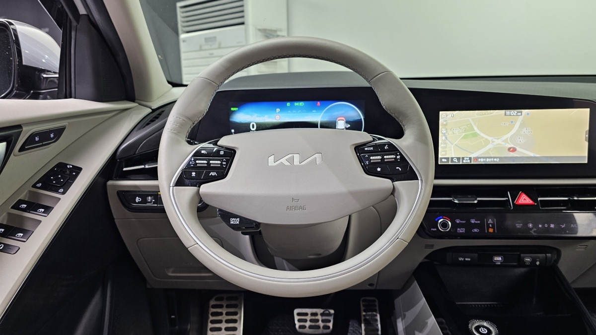 Kia Niro, 2023 — фото 12 из 12
