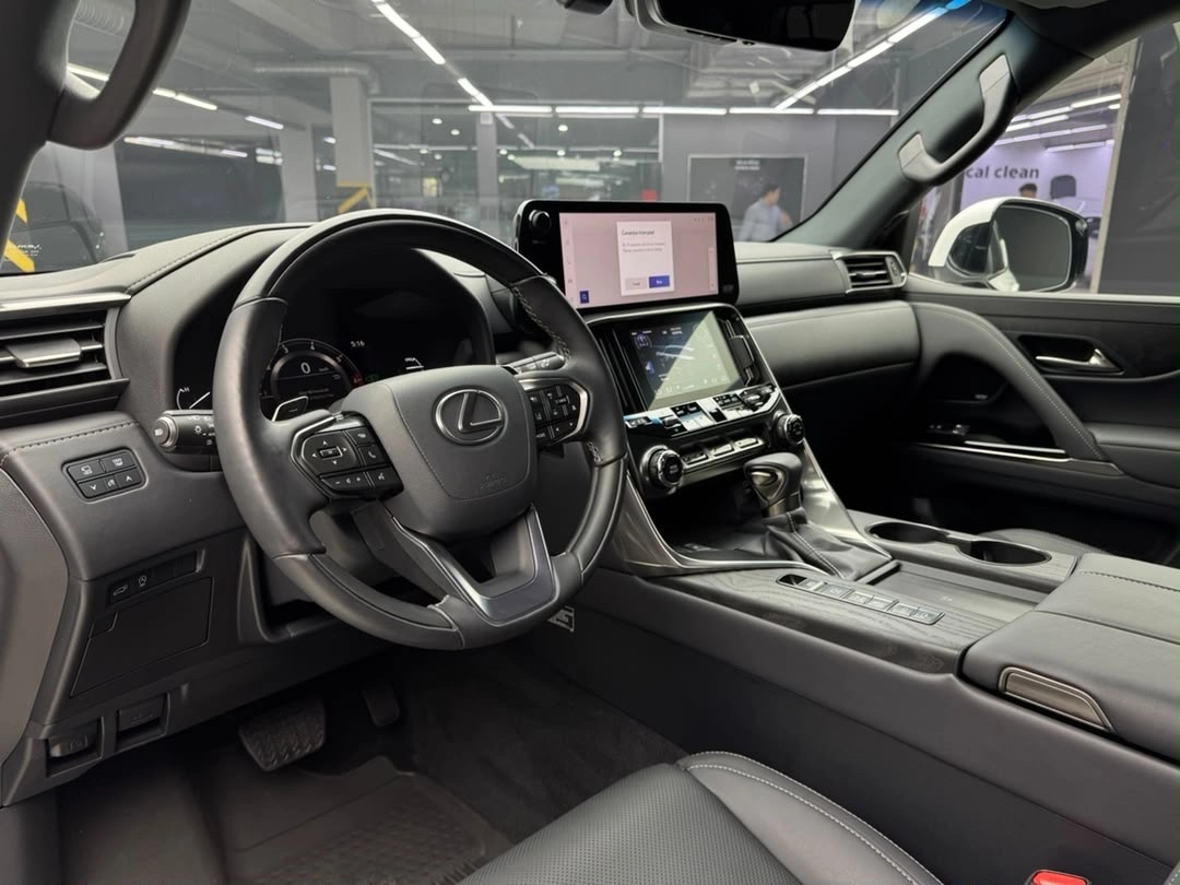 Lexus LX, 2023 — фото 7 из 12