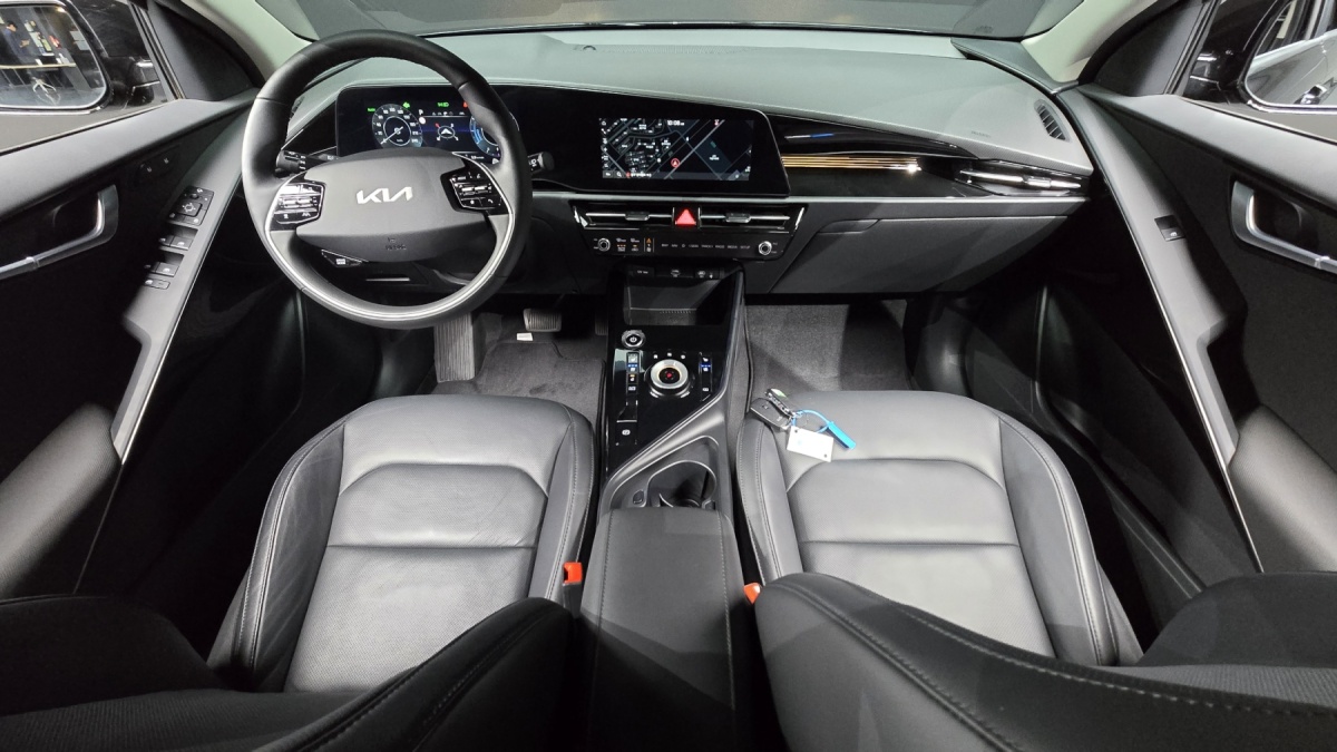 Kia Niro, 2023 — фото 7 из 12