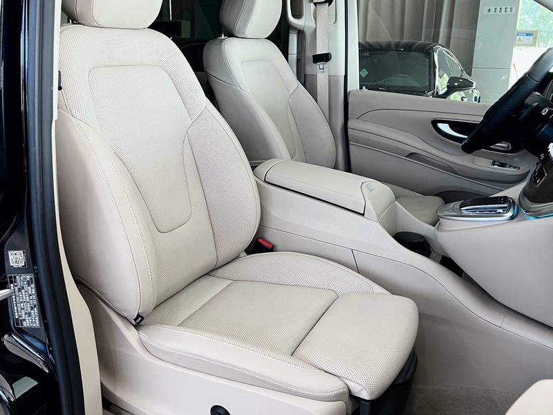 Mercedes-Benz V-Class, 2022 — фото 10 из 12