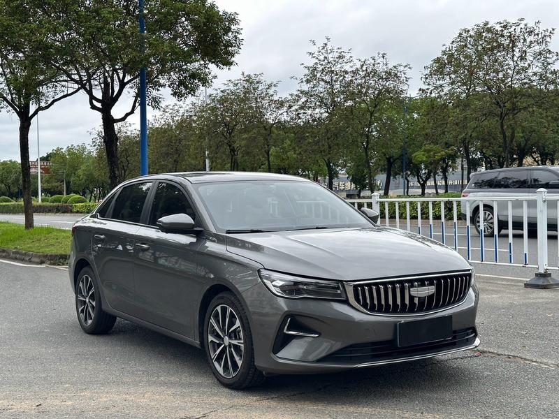 Geely Emgrand, 2025 — фото 3 из 10