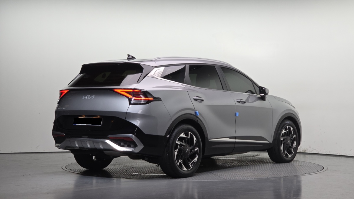 Kia Sportage, 2023 — фото 2 из 12