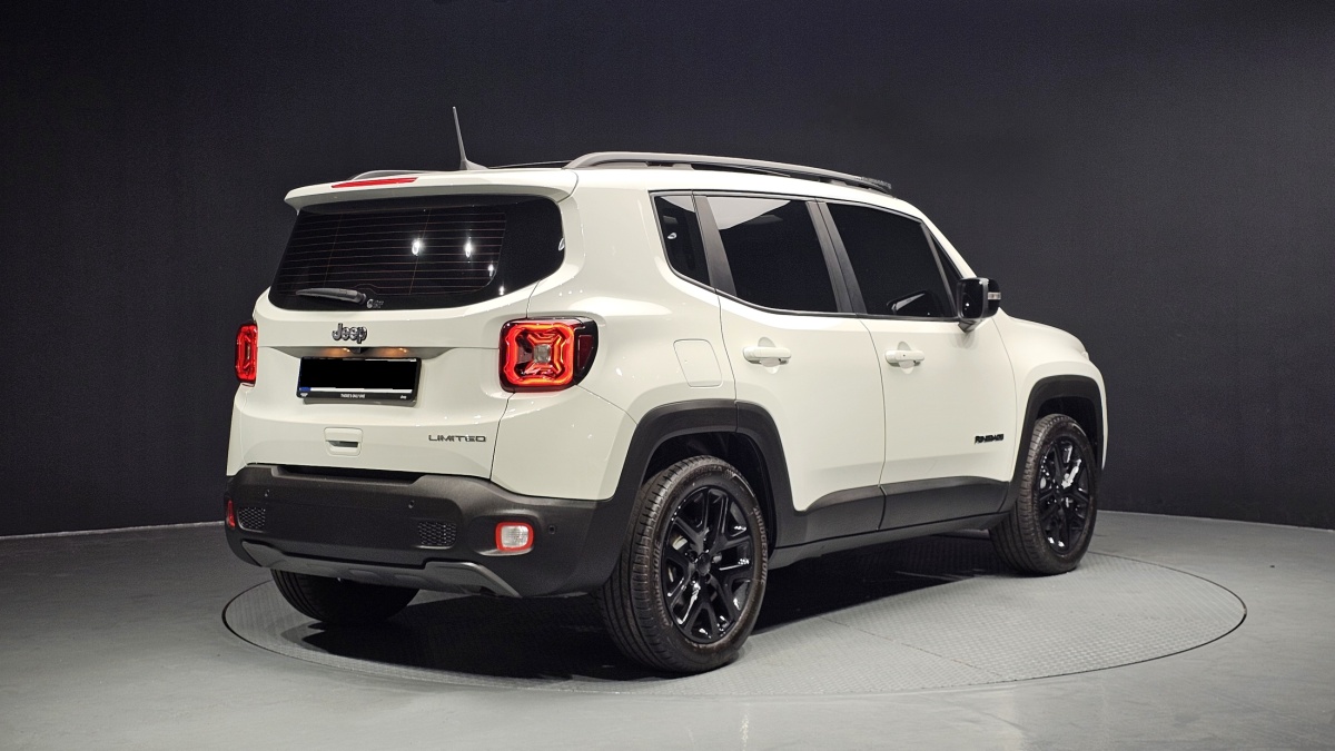 Jeep Renegade, 2023 — фото 2 из 12