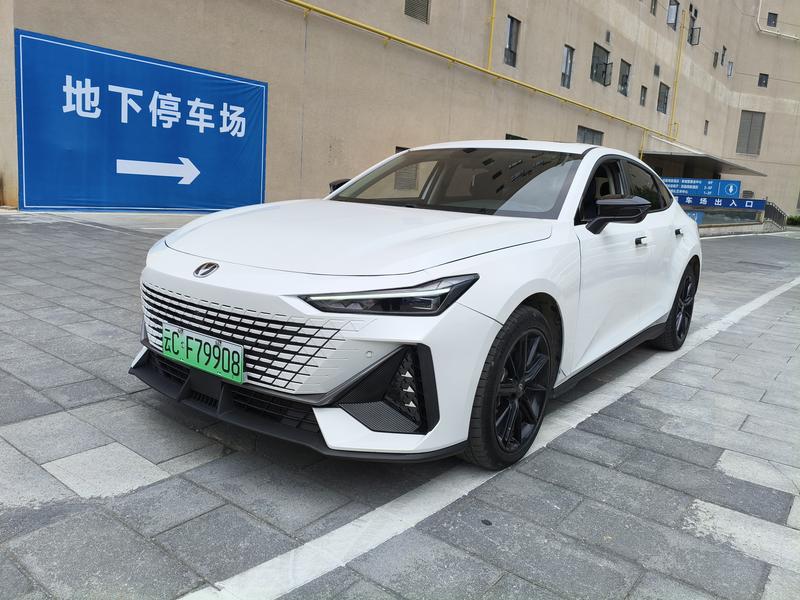 Changan UNI-V Hybrid, 2023 — купить в Санкт-Петербурге под ключ