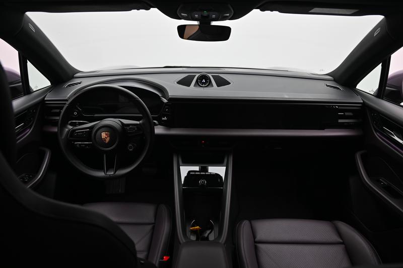 Porsche Macan EV, 2024 — фото 9 из 12
