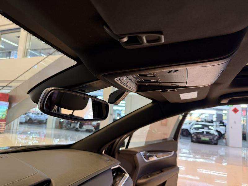 Cadillac XT5, 2022 — фото 10 из 12