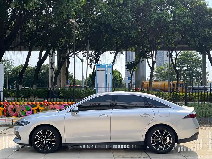 Roewe D7, 2024 — фото 7 из 9