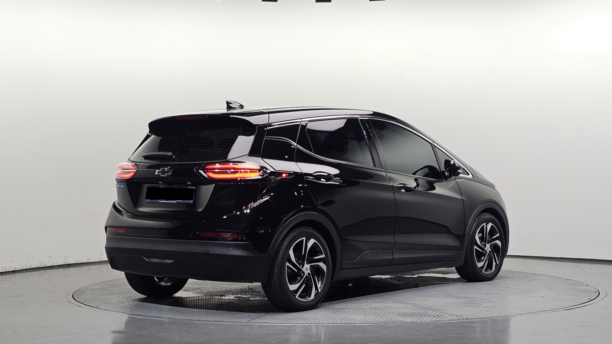 Chevrolet Bolt EV, 2022 — фото 2 из 12