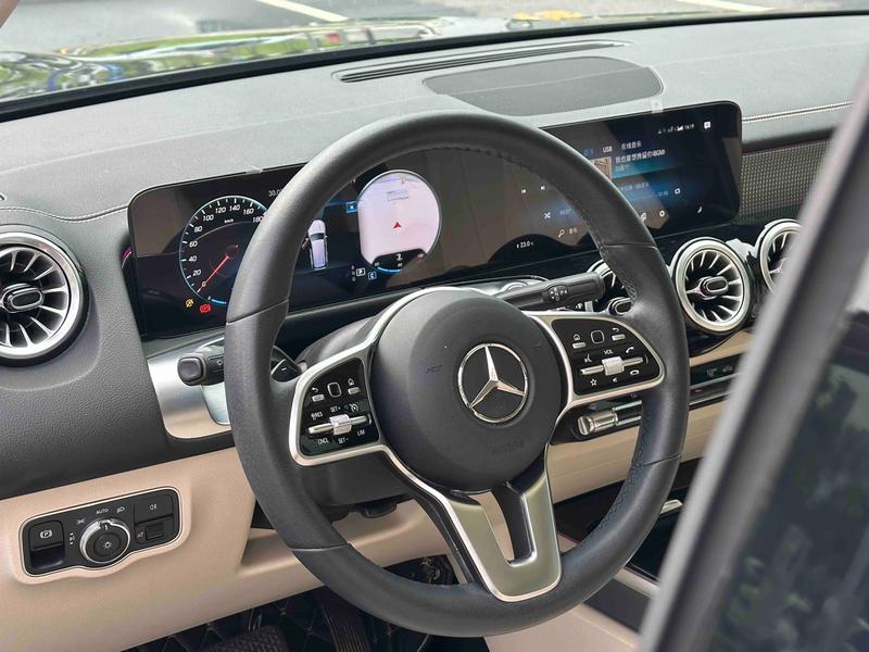 Mercedes-Benz GLB-Class, 2022 — фото 11 из 12