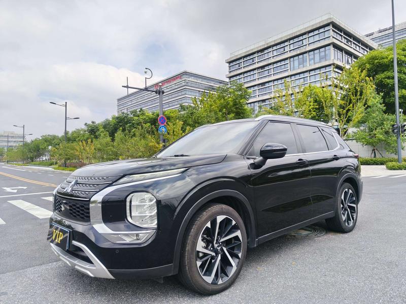 Mitsubishi Outlander, 2023 — купить в Казани под ключ