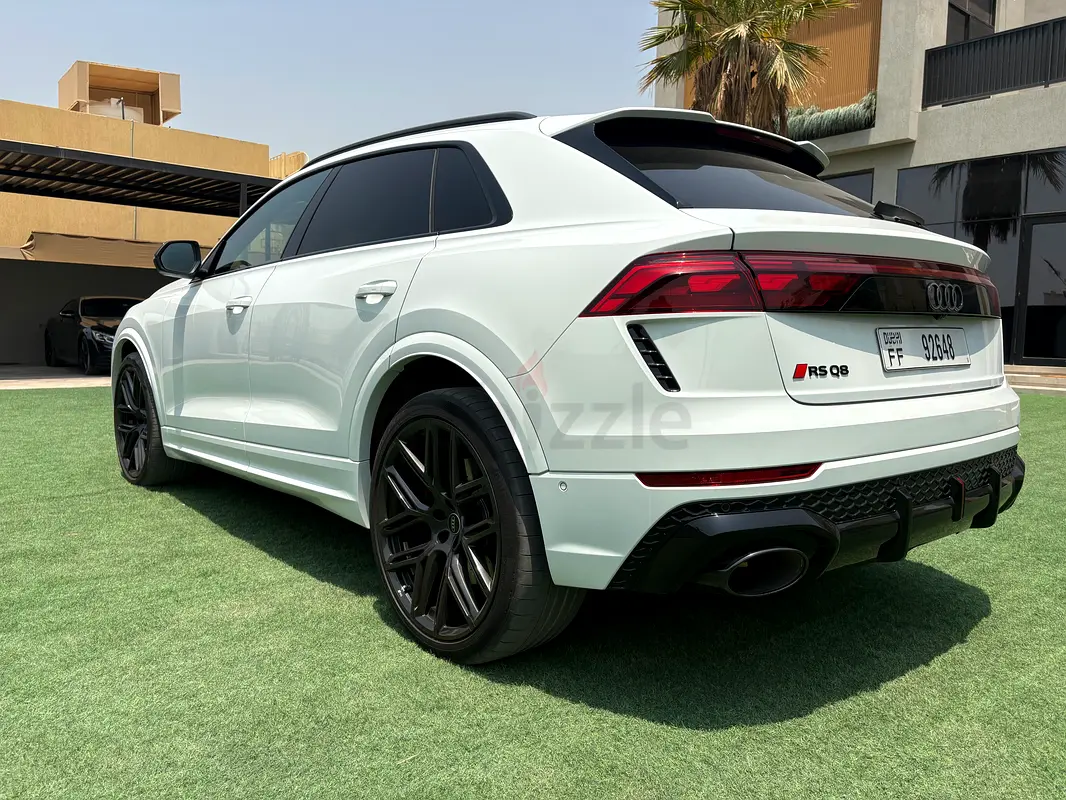 Audi RS Q8, 2025 — фото 6 из 10