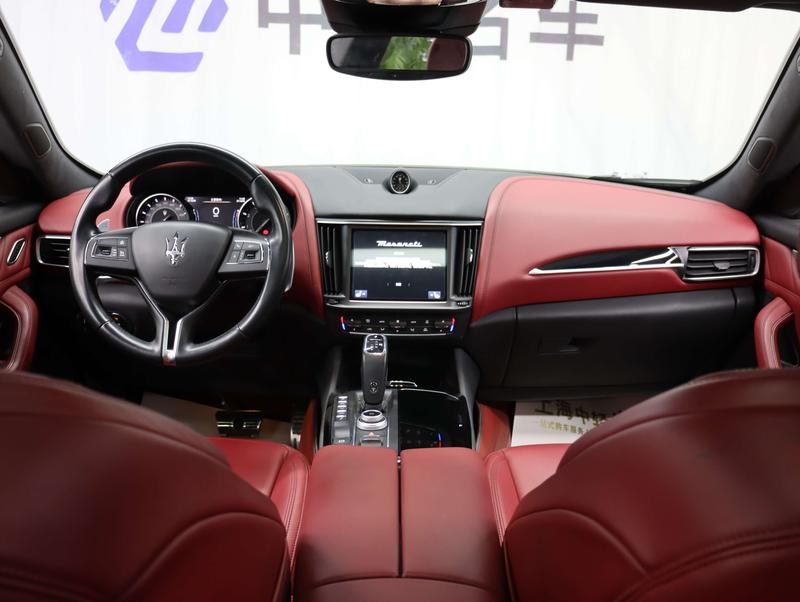 Maserati Levante, 2022 — фото 8 из 12