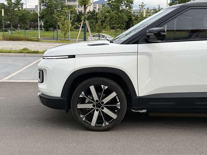 Geely Icon, 2022 — фото 3 из 9