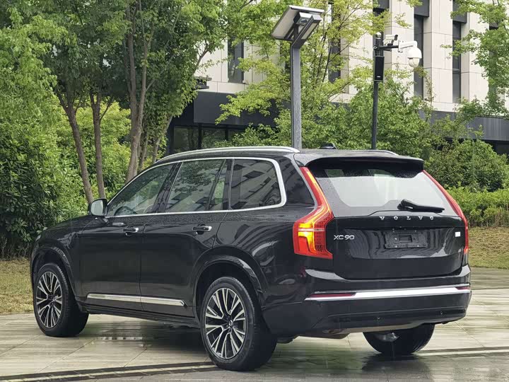 Volvo XC90 Hybrid, 2023 — фото 7 из 9