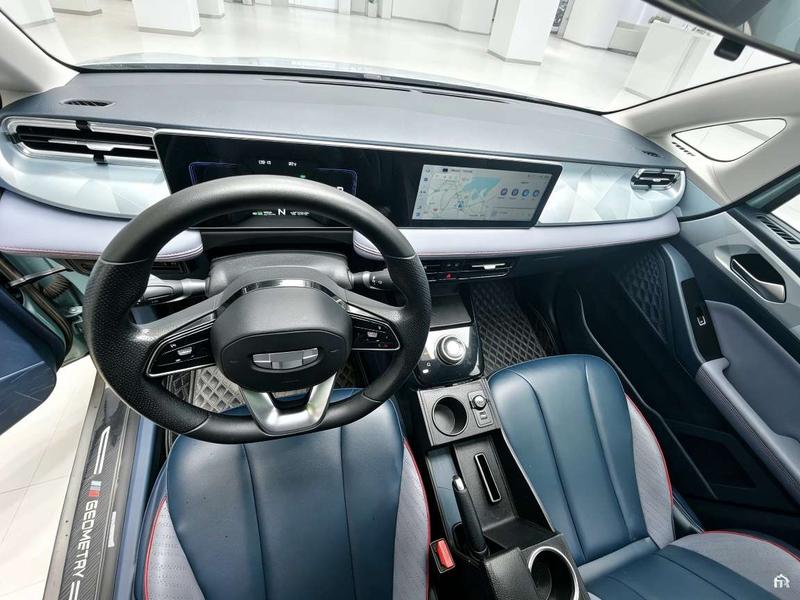 Geely Geometry E Firefly, 2022 — фото 4 из 9
