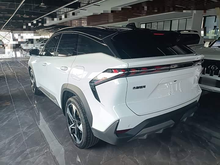 Geely Galaxy L7, 2023 — фото 5 из 9